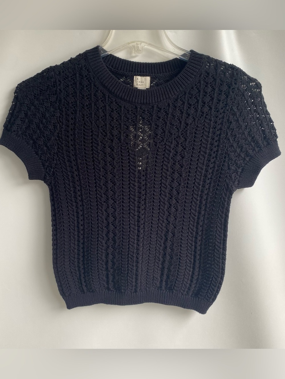 Women’s black short sleeve sweater top XS preppy academia fall winter minimalist